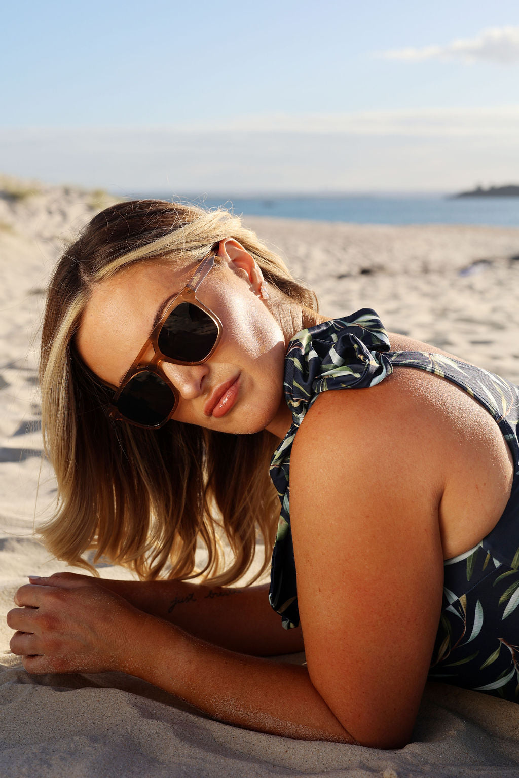 FREYA Sunglasses — Cafe Latte
