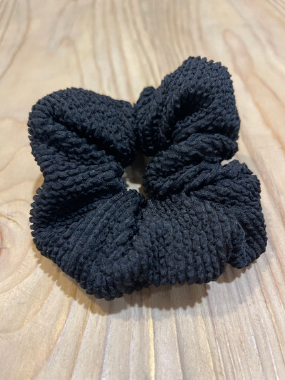 SCRUNCHIE 'Black' Crinkle