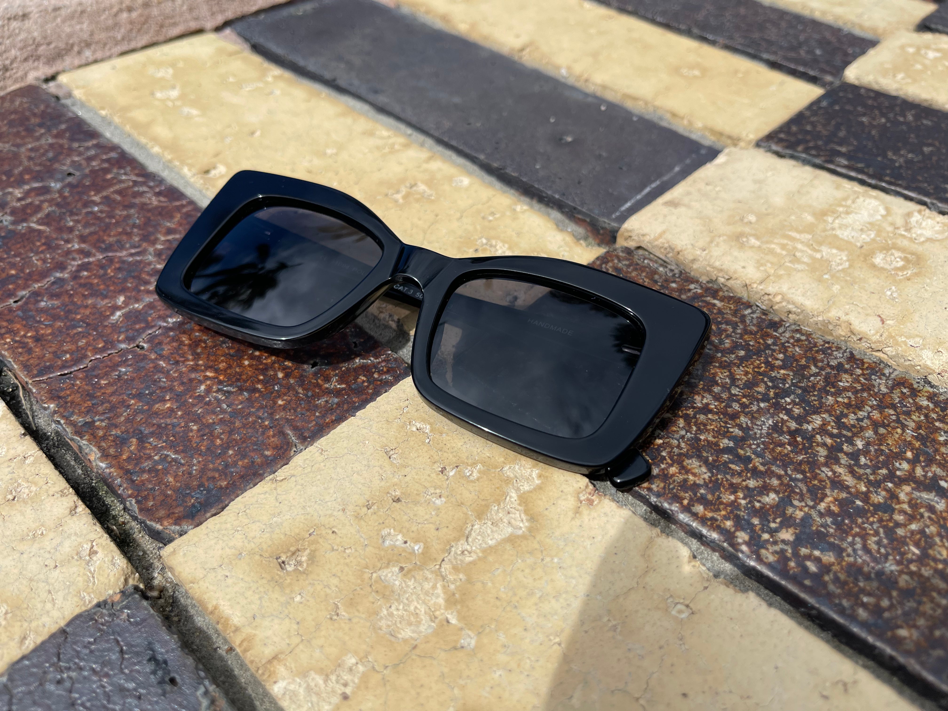 TIHANA Sunglasses BOLD BLACK