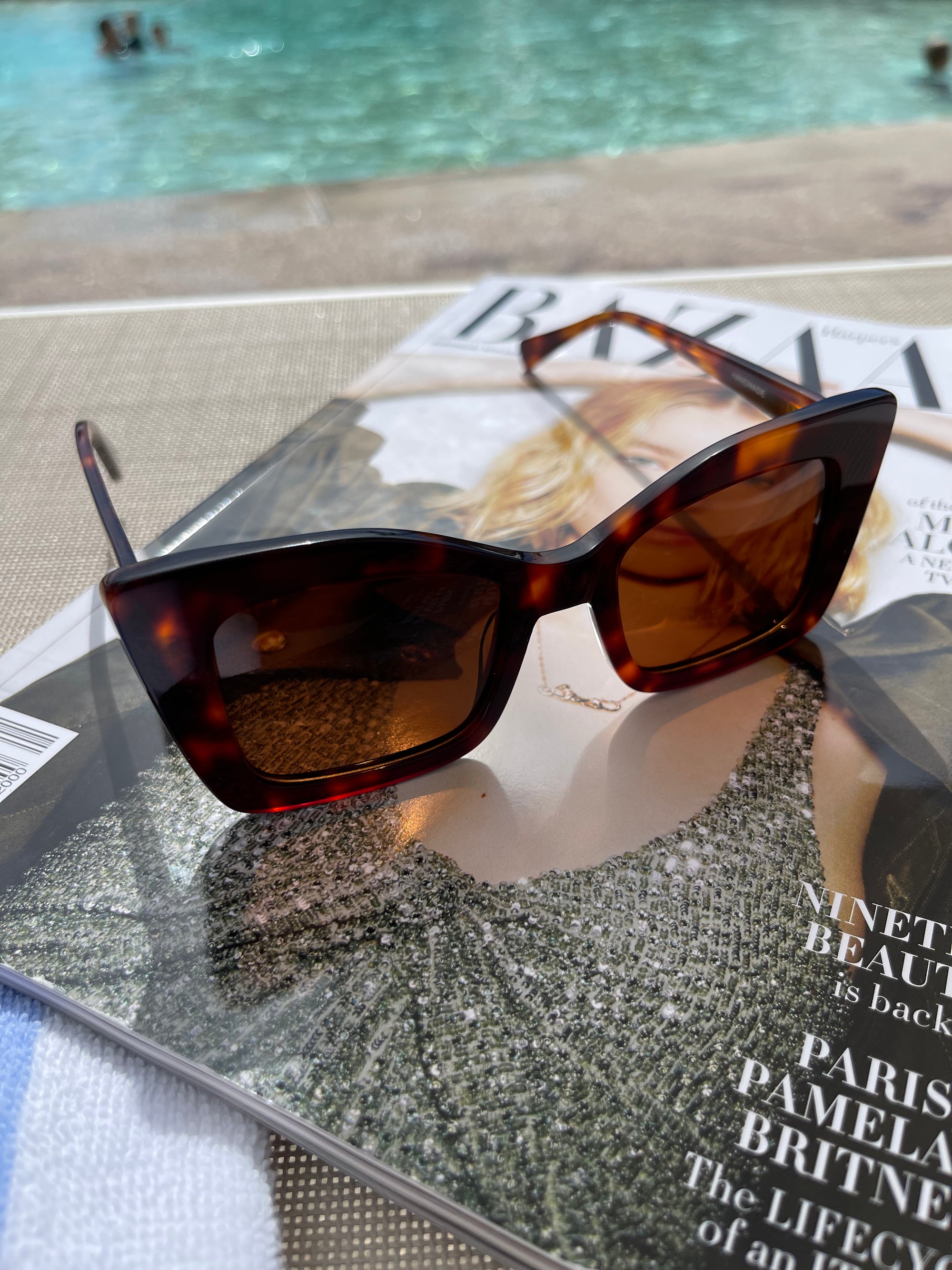 TIHANA Sunglasses BOLD BLACK