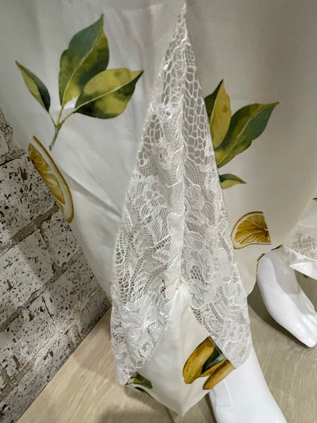 LEMONS Satin Singlet